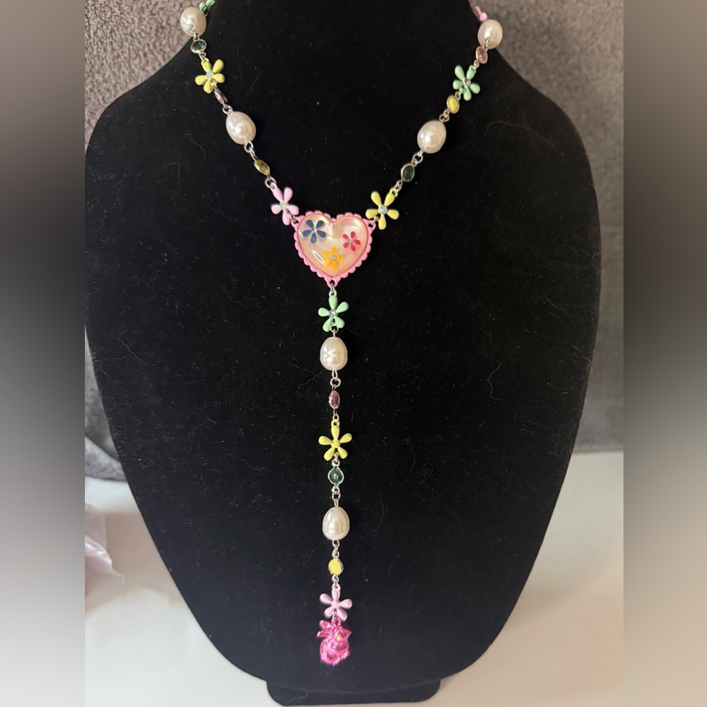 🌸🌼Betsey Johnson Floral Heart Pendant Necklace